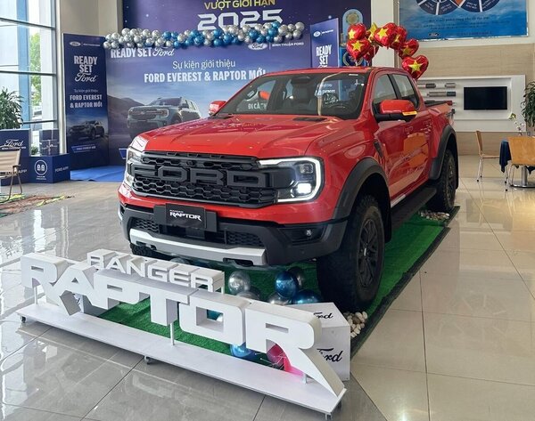 Hệ thống treo FOX 2.5 Live Valve trên Ford Ranger Raptor 3.0 có gì đặc biệt?